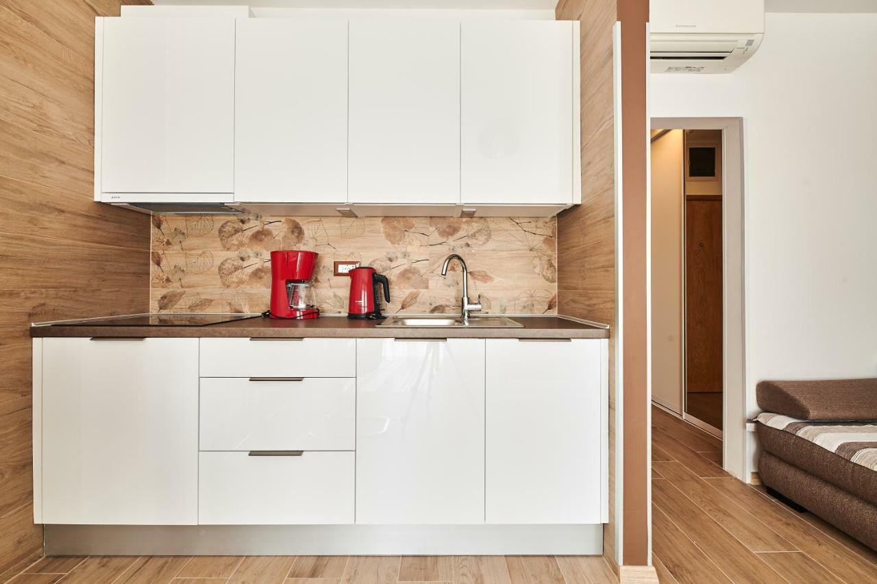 Studio Apartman Lena Умаг Экстерьер фото